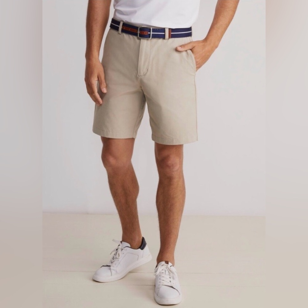 Vineyard Vines Classic Breaker Shorts 9” Cream  Beach  Men’s Size 36 - NWT